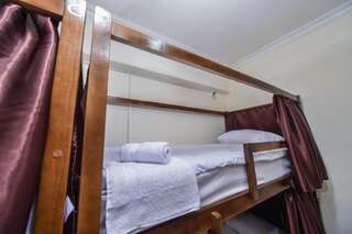Хостелы Friendship Hostel & Tours Ереван Кровать в общем номере для женщин с 4 кроватями-6
