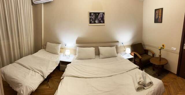 Хостелы Friendship Hostel & Tours Ереван-22