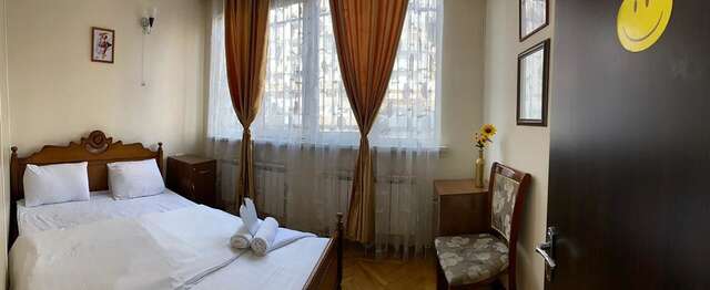 Хостелы Friendship Hostel & Tours Ереван-26