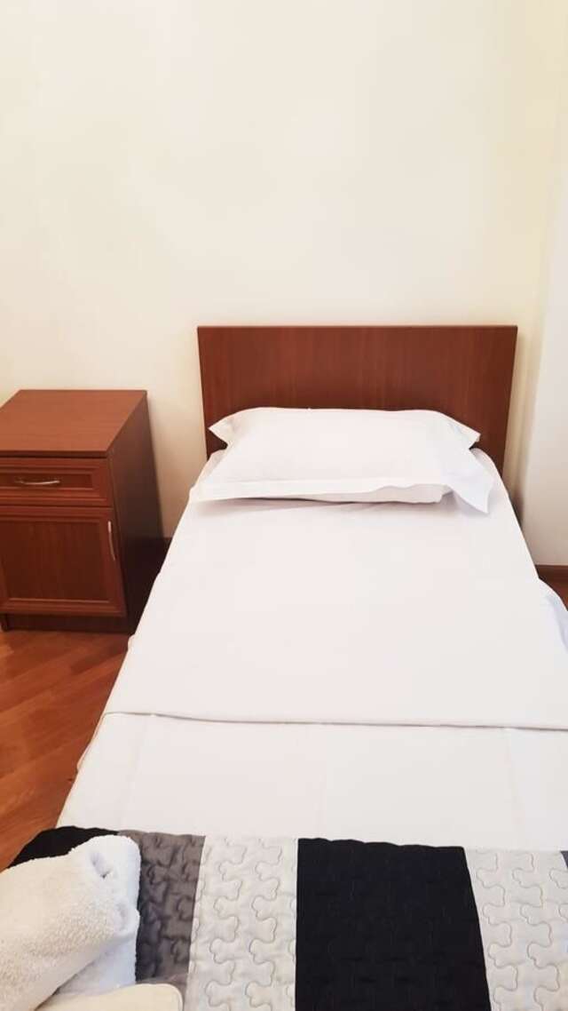Хостелы Friendship Hostel & Tours Ереван-47