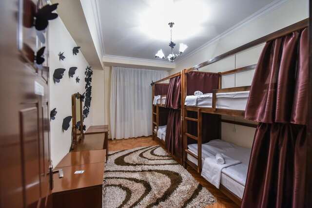 Хостелы Friendship Hostel & Tours Ереван-8
