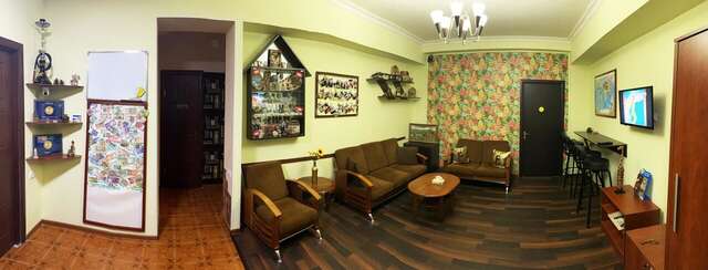 Хостелы Friendship Hostel & Tours Ереван-11
